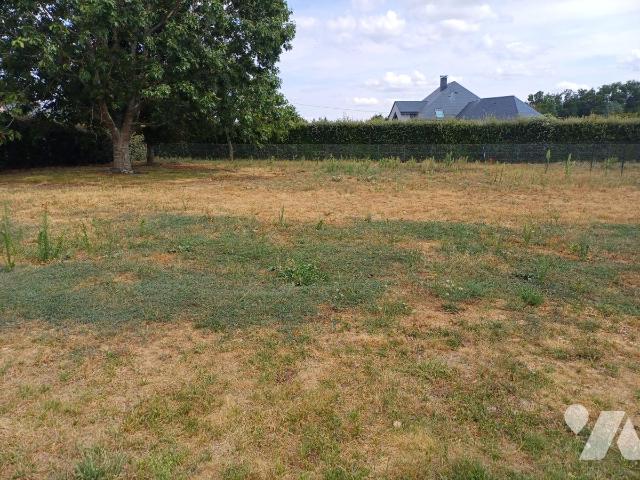 Terrain 1071 m² · à Changé · 1 071 m² · 145 000 €