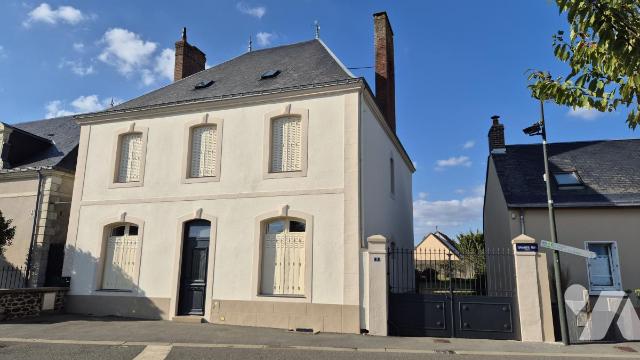 Location - Maison / villa - NEUVILLE SUR SARTHE - 161,51 m² - 0 pièce - 72009-L127