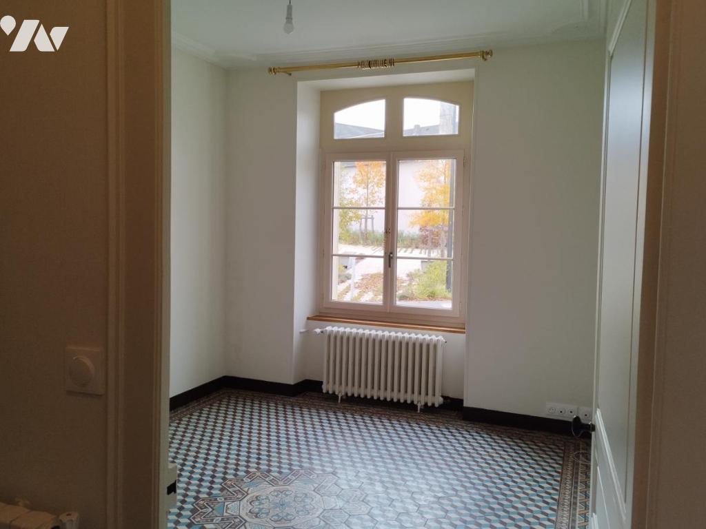 LOCATION maison-NEUVILLE SUR SARTHE (72)