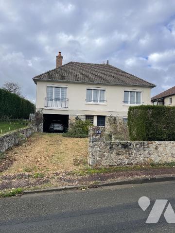 Maison 7 pièces 138 m² · à Sablé-sur-Sarthe · 138,4 m² · 165 000 €