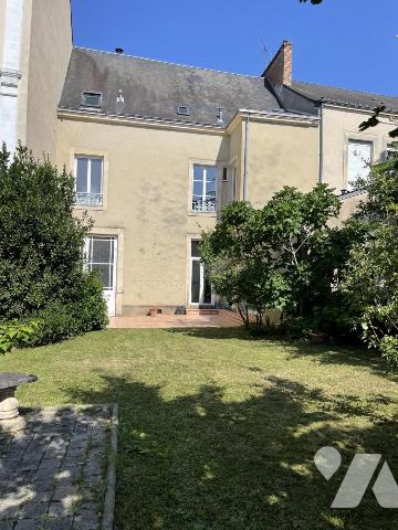 Maison 10 pièces 260 m² · à Mans · 260 m² · 695 000 €