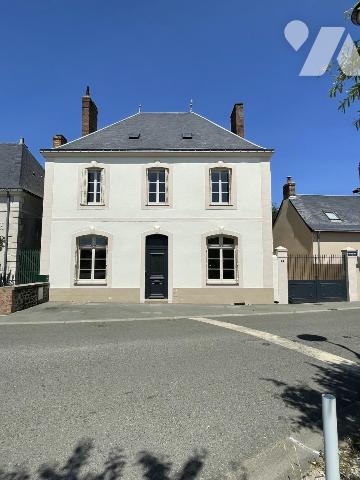 Maison 8 pièces 162 m² · à Neuville-sur-Sarthe · 161,5 m² · 400 000 €