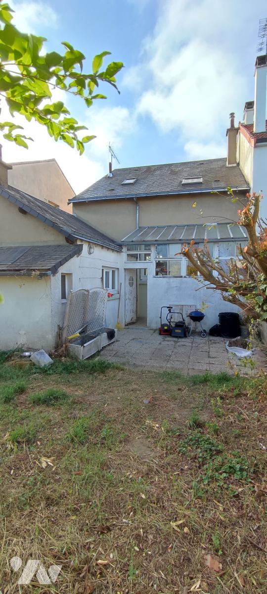 Maison 5 pièces 74 m² · à Yvré-l'Évêque · 74 m² · 130 000 €