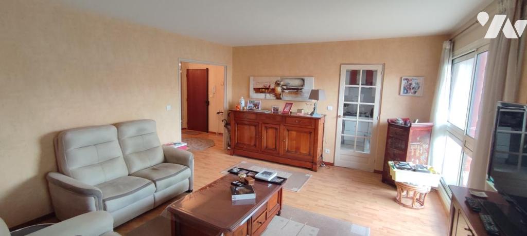 Appartement 5 pièces 96 m² · au Mans · 96 m² · 100 000 €