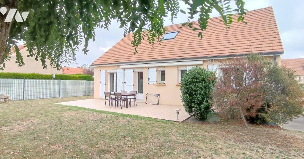 Maison 142 m² · à Chaufour-Notre-Dame · 142 m² · 260 000 €