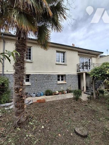 Vente - Maison / villa - LA FLECHE - 104 m² - 5 pièces - 72042-514