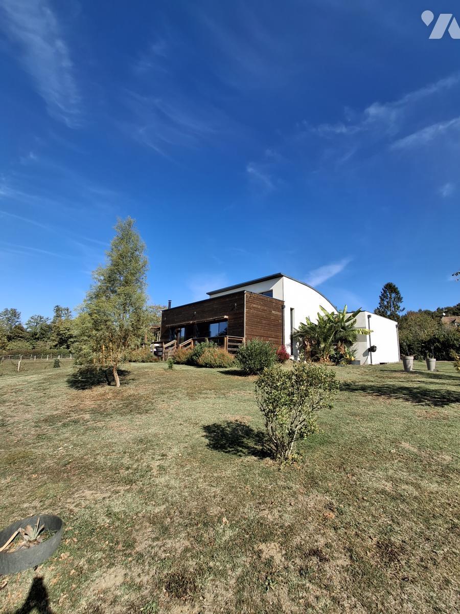 Maison 5 pièces 228 m² · à La Flèche · 228 m² · 500 000 €
