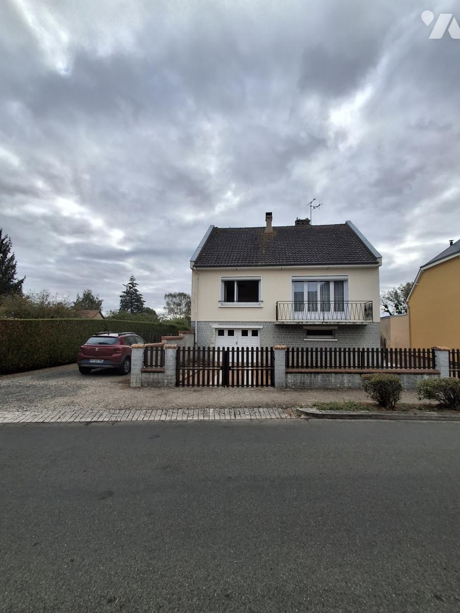 Maison 3 pièces 74 m² · à Mézeray · 73,5 m² · 120 000 €