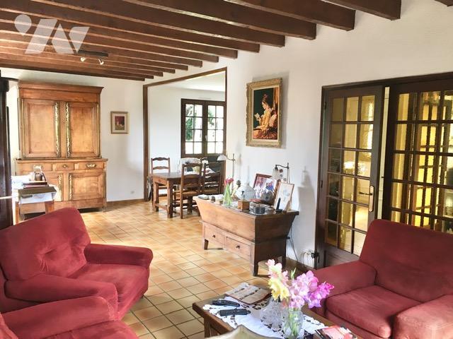 Maison 8 pièces 129 m² · à Sablé-sur-Sarthe · 129 m² · 170 000 €