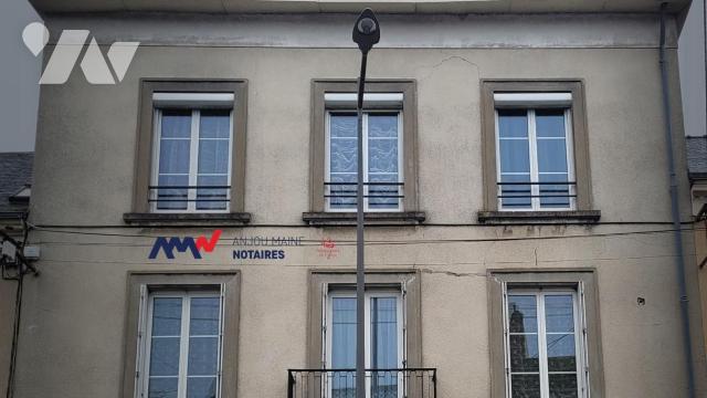 Immeuble 234 m² · à Sablé-sur-Sarthe · 233,8 m² · 160 000 €