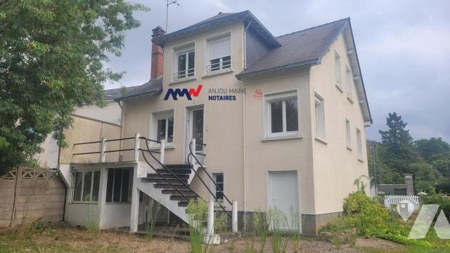 Maison 7 pièces 118 m² · à Sablé-sur-Sarthe · 118 m² · 175 000 €