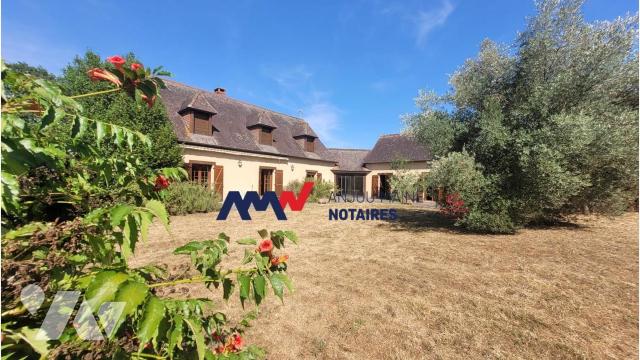 Maison 8 pièces 230 m² · à Solesmes · 229,9 m² · 220 000 €