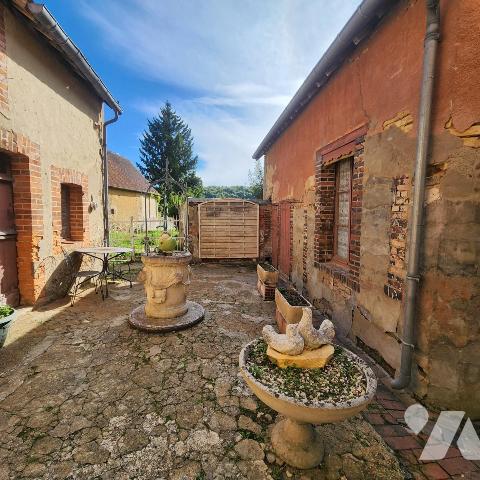Maison 5 pièces 74 m² · à Saint-Aubin-des-Coudrais · 73,9 m² · 50 000 €