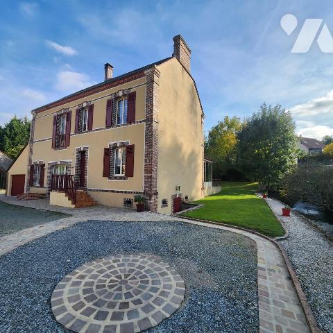 Maison 10 pièces 221 m² · à Ceton · 221 m² · 260 000 €