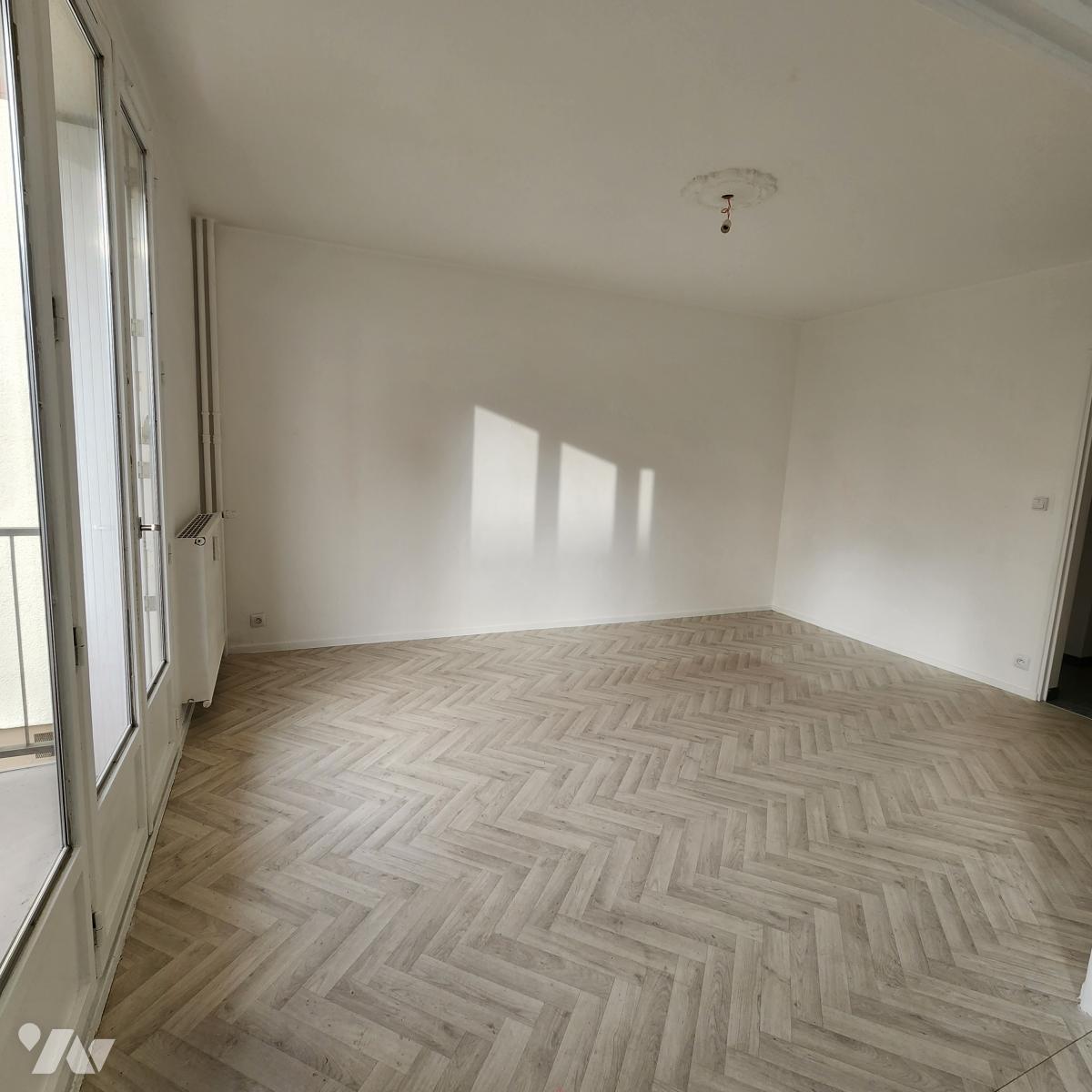 Appartement 4 pièces 71 m² · à Ferté-Bernard · 71 m² · 75 000 €