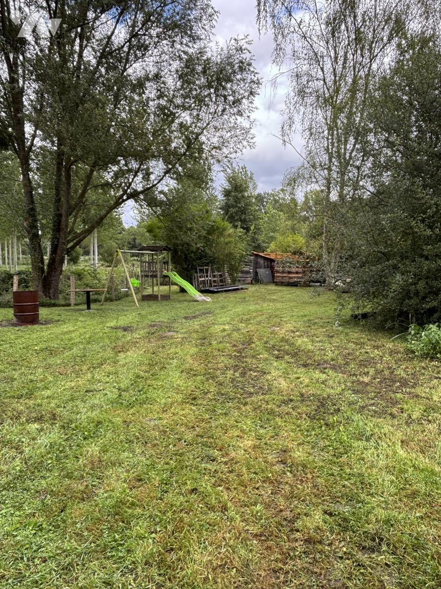 Terrain 3221 m² · à Grand-Lucé · 3 221 m² · 35 000 €