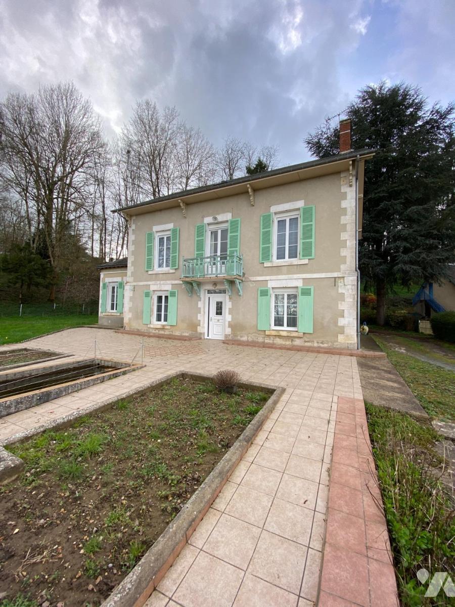 Maison 7 pièces 220 m² · à Ferté-Bernard · 220 m² · 260 000 €