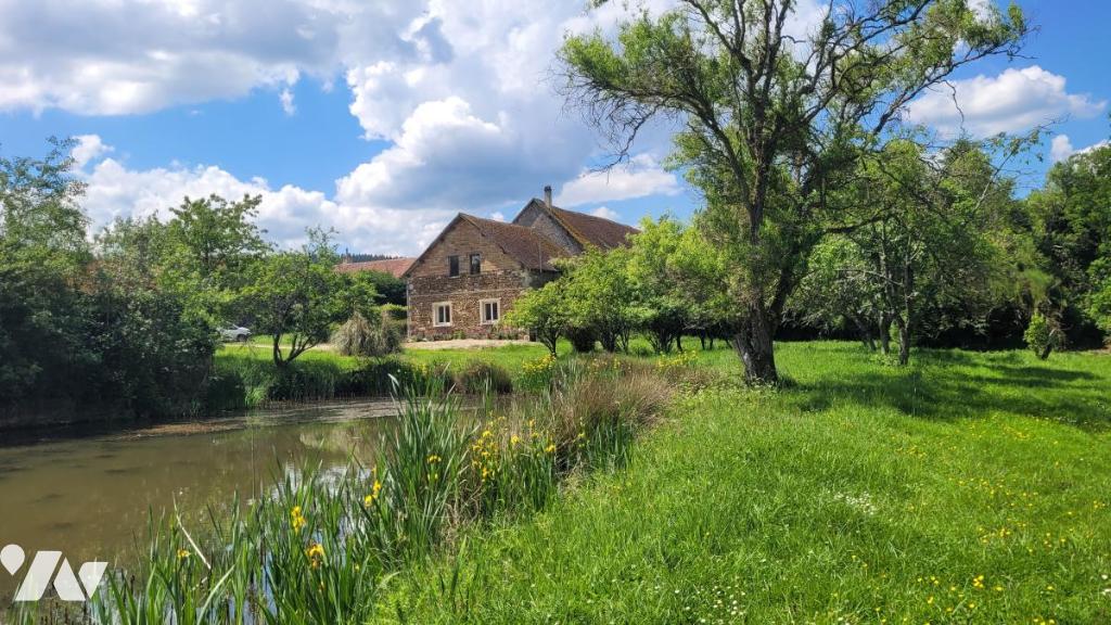 Maison 181m² — Louzes