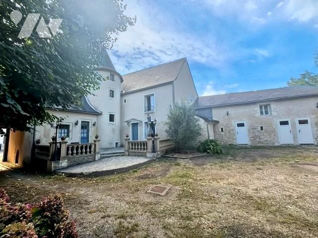 Maison 8 pièces 230 m² · à Crannes-en-Champagne · 230 m² · 380 000 €