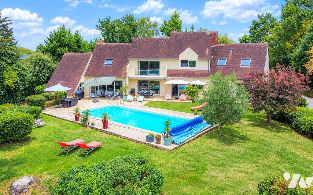 Maison 8 pièces 263 m² · à Yvré-l'Évêque · 263 m² · 565 000 €