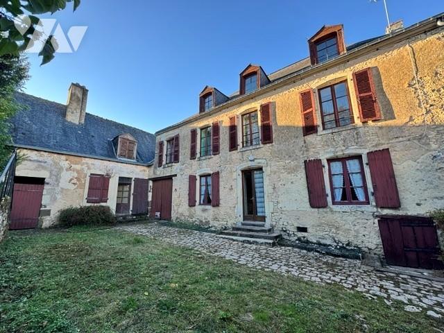 Maison 6 pièces 139 m² · à Conlie · 139 m² · 130 000 €