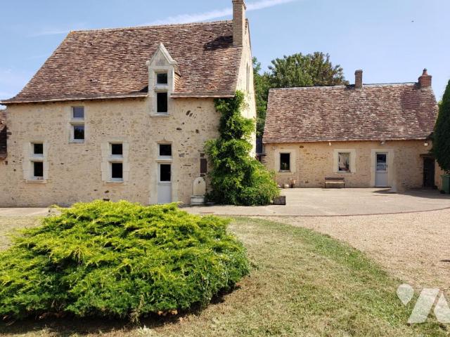 Maison 8 pièces 275 m² · à Souligné-Flacé · 275 m² · 500 000 €