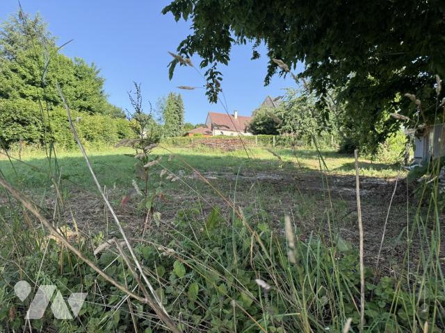 Terrain 933 m² · à La Bazoge · 933 m² · 130 000 €