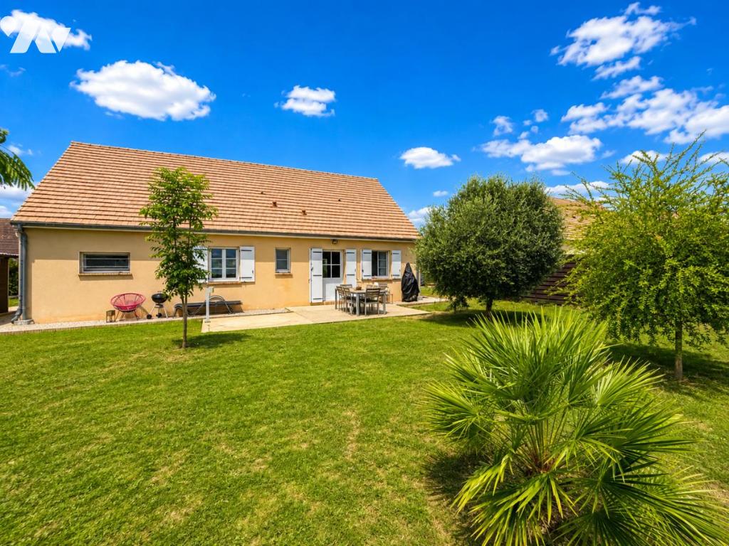 Maison 4 pièces 96 m² · à Sainte-Sabine-sur-Longève · 95,8 m² · 170 000 €