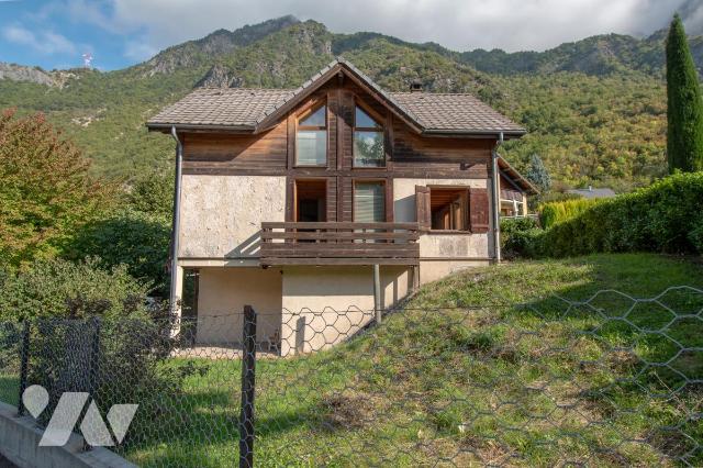 Maison 7 pièces 124 m² · à Saint-Julien-Mont-Denis · 124,4 m² · 232 100 €