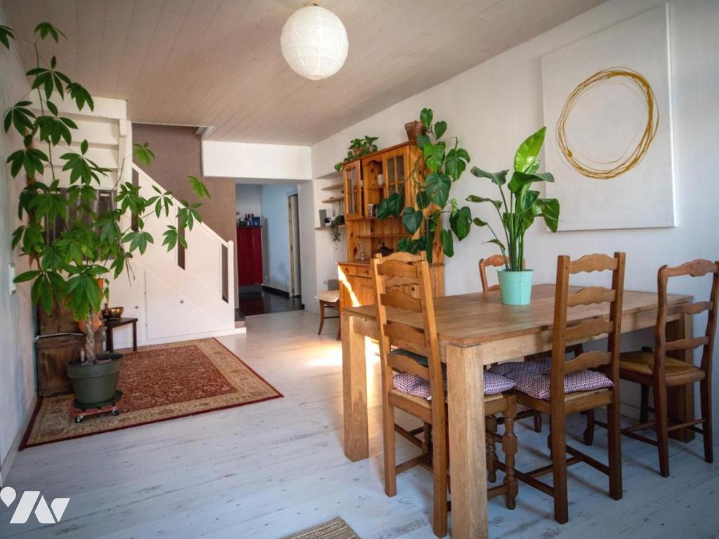 Maison 5 pièces 149 m² · à Saint-Genix-les-Villages · 149 m² · 220 000 €