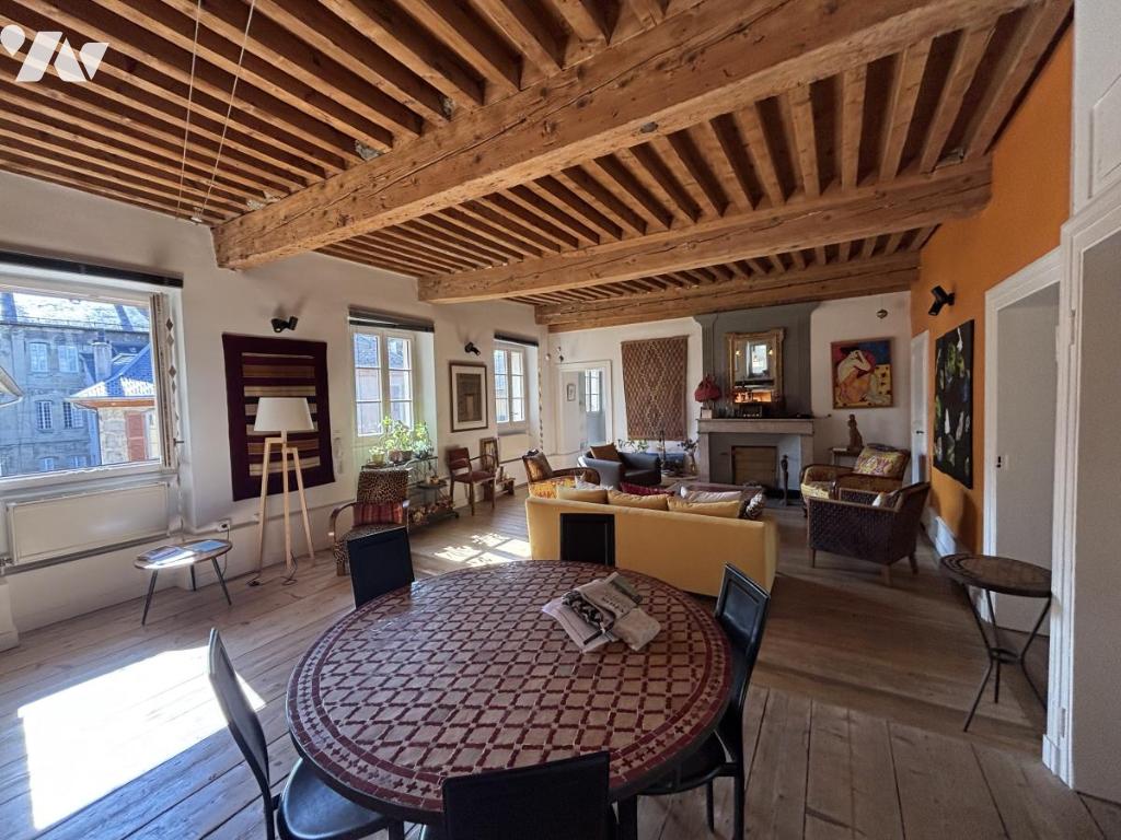 Appartement 7 pièces 200 m² · à Chambéry · 200 m² · 691 200 €