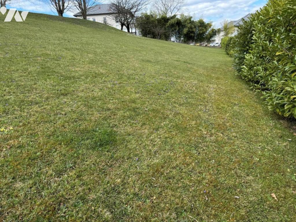 Terrain 844 m² · à Mouxy · 844 m² · 220 000 €