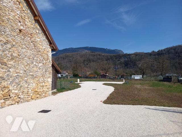Terrain 354 m² · à Saint-Christophe-sur-Guiers · 354 m² · 79 000 €