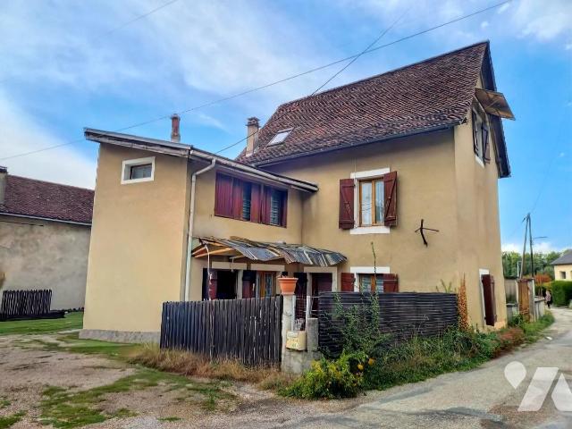 Maison 6 pièces 110 m² · à Entre-Deux-Guiers · 110 m² · 130 000 €