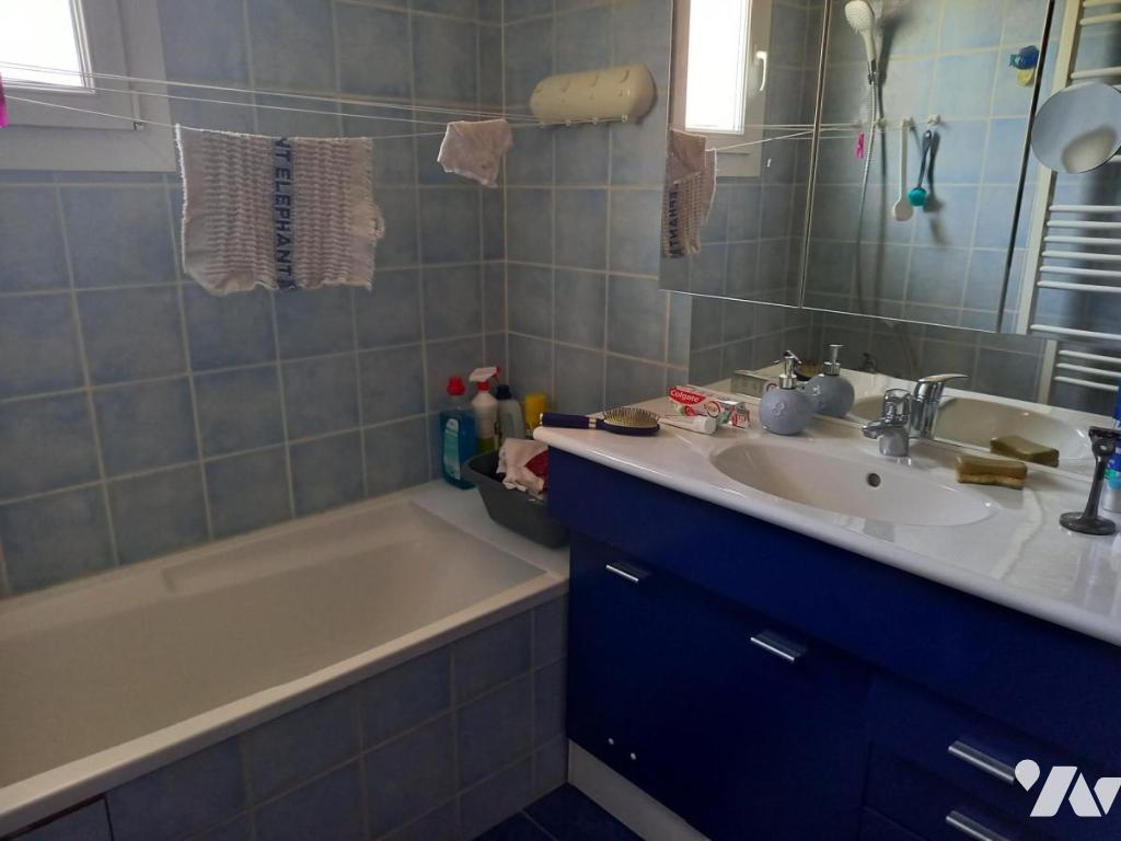 VENTE maison-ENTRE DEUX GUIERS (38)