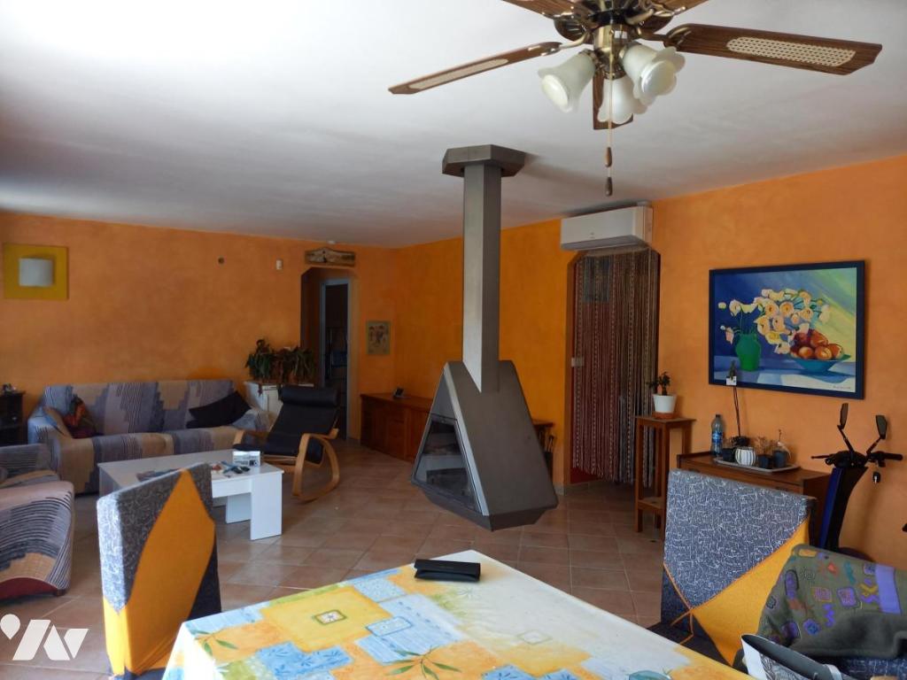 VENTE maison-ENTRE DEUX GUIERS (38)