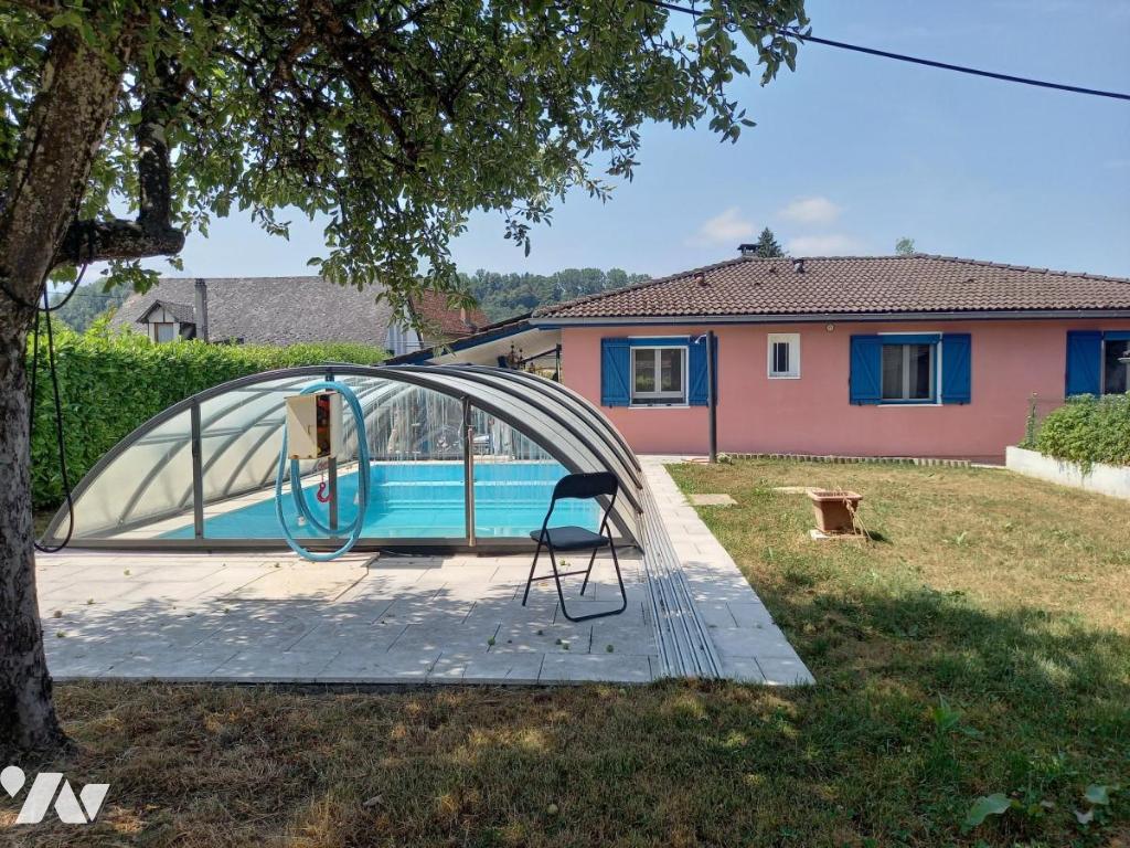 VENTE maison-ENTRE DEUX GUIERS (38)