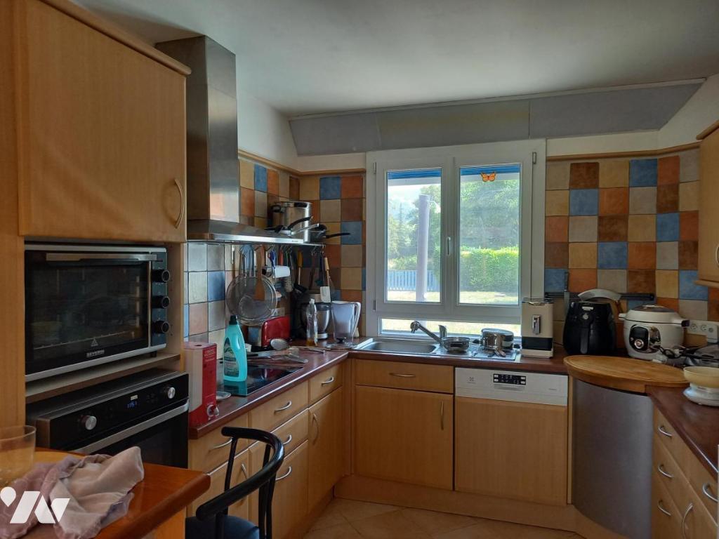 VENTE maison-ENTRE DEUX GUIERS (38)