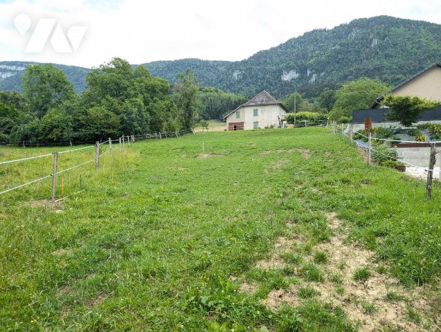 Terrain 1142 m² · à Bauche · 1 142 m² · 83 500 €
