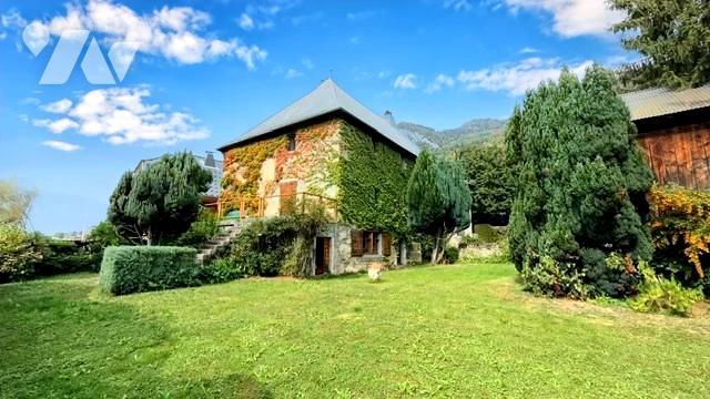 Maison 11 pièces 414 m² · à Châtillon-sur-Cluses · 414 m² · 900 000 €
