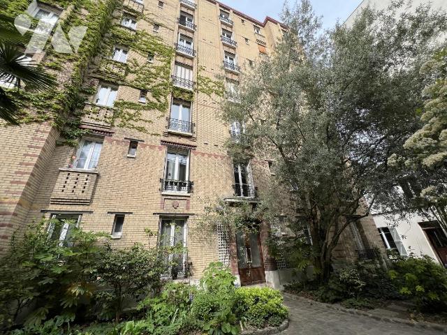 Appartement 4 pièces 70 m² · à Paris 14e Arrondissement · 69,6 m² · 512 000 €