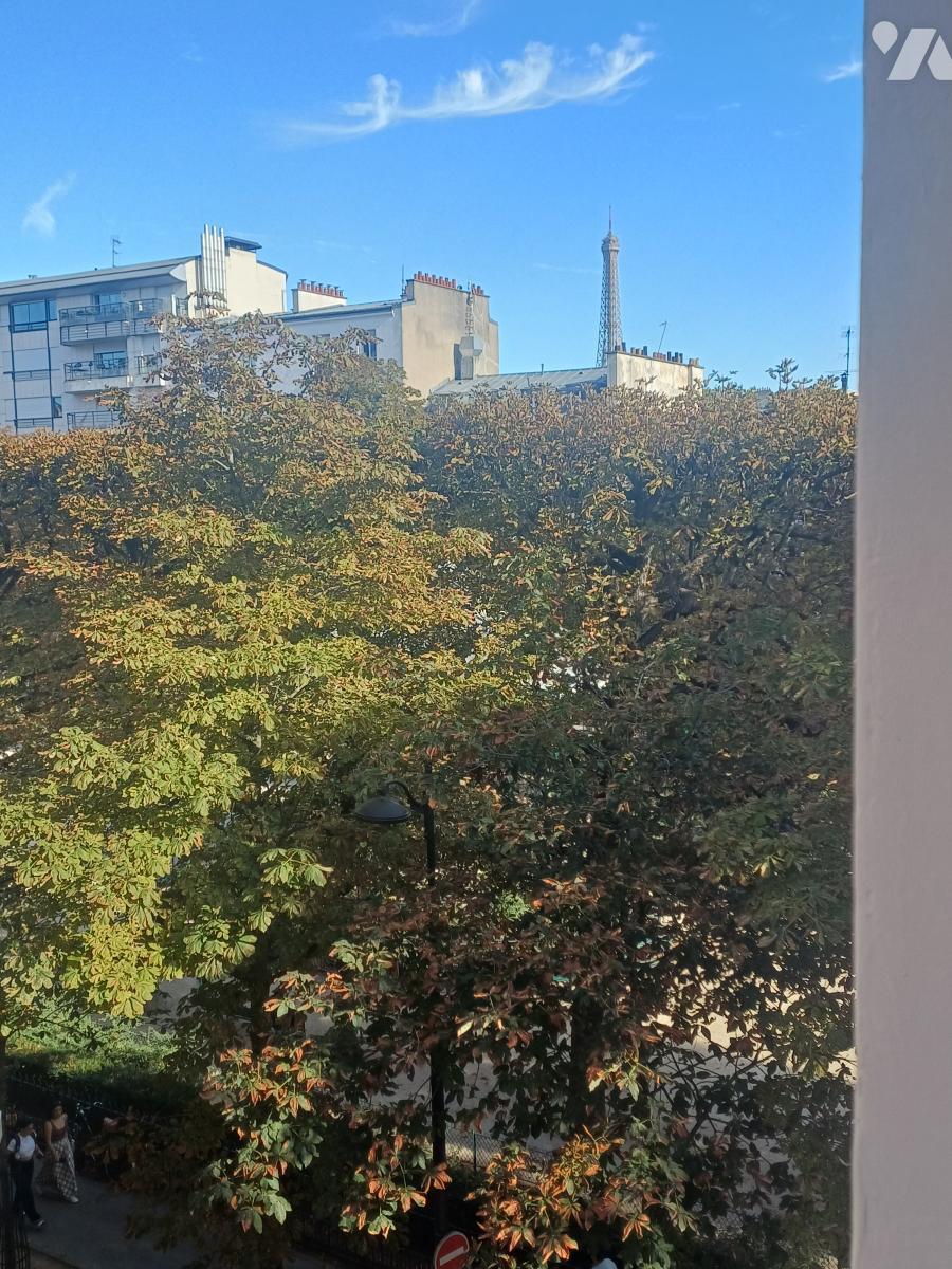 Appartement 2 pièces 33 m² · à Paris 15e Arrondissement · 33,3 m² · 330 000 €