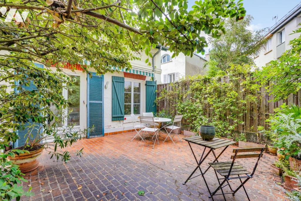 Maison 10 pièces 355 m² · à Ville-d'Avray · 355 m² · 2 320 388 €