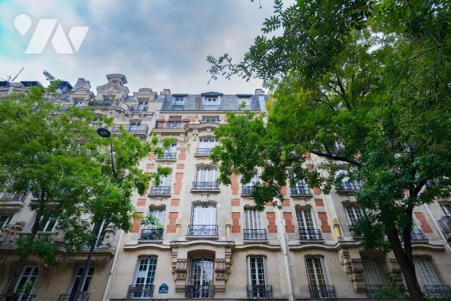 Appartement 2 pièces 40 m² · à Paris 18e Arrondissement · 40,2 m² · 400 763 €