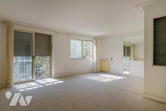 Appartement 4 pièces 112 m² · à Paris 16e Arrondissement · 112,2 m² · 1 050 000 €