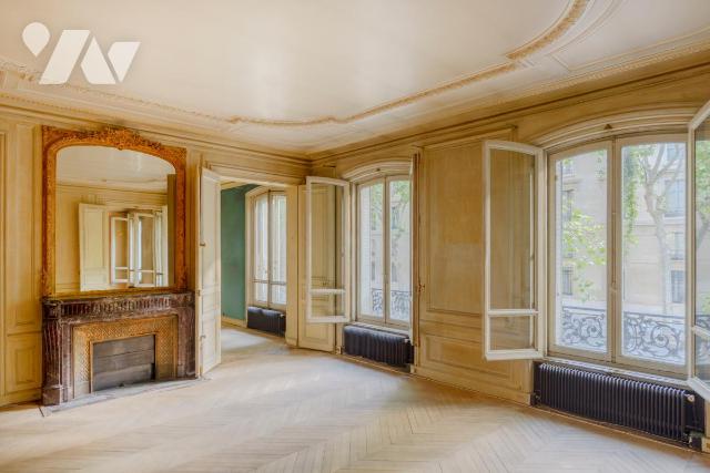 Appartement 6 pièces 230 m² · à Paris 7e Arrondissement · 230,4 m² · 3 148 855 €
