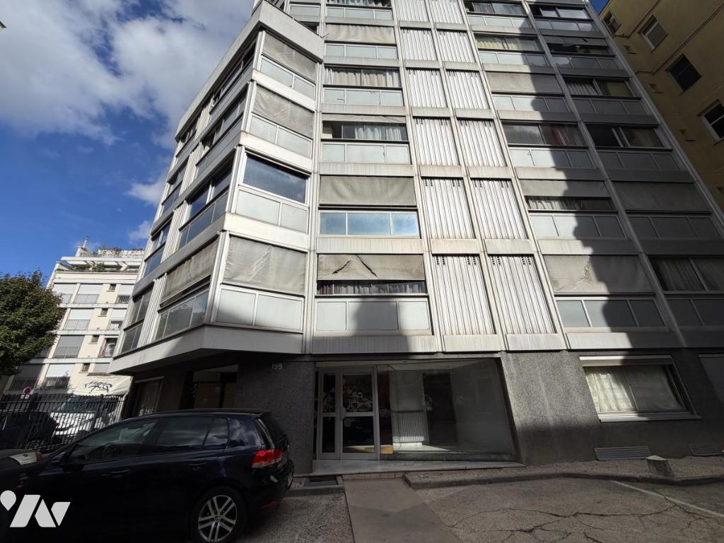 Appartement 1 pièce 20 m² · à Paris 15e Arrondissement · 19,8 m² · 153 918 €