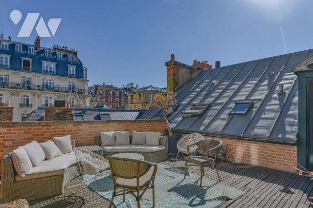 Maison 11 pièces 353 m² · à Paris 17e Arrondissement · 353,1 m² · 4 975 000 €
