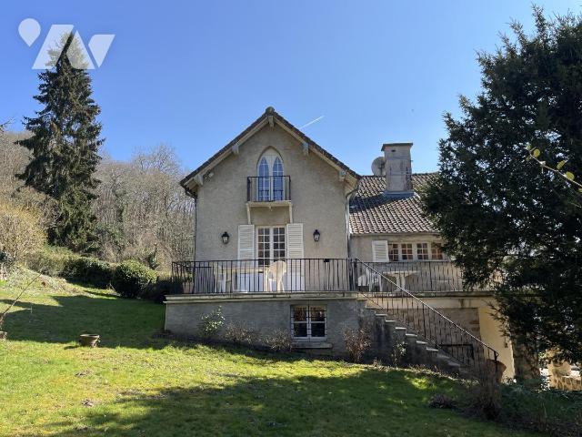 Maison 9 pièces 199 m² · à Milon-la-Chapelle · 199 m² · 550 000 €