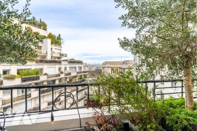 Appartement 4 pièces 79 m² · à Paris 16e Arrondissement · 79,3 m² · 1 610 000 €